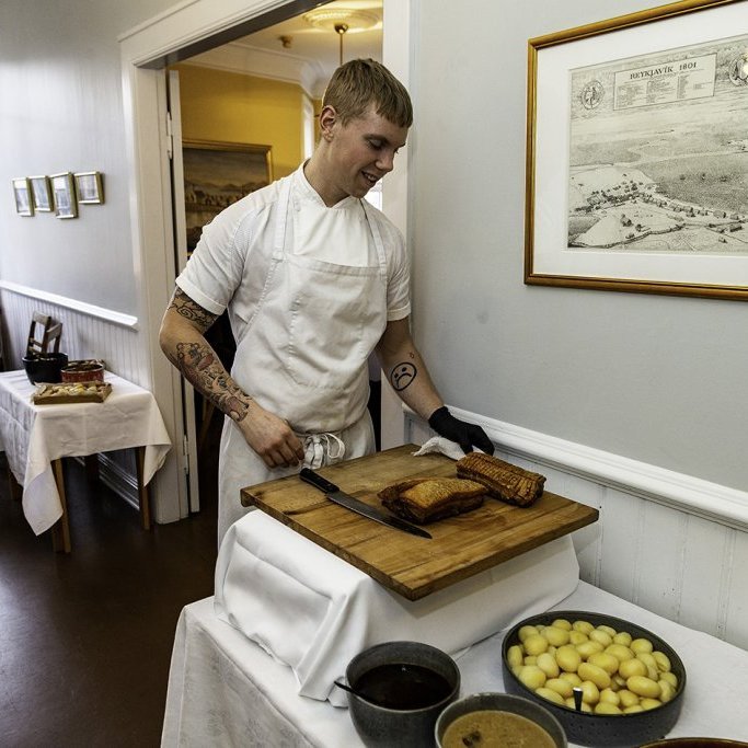 wimfrhaustf_231119_jsx1750