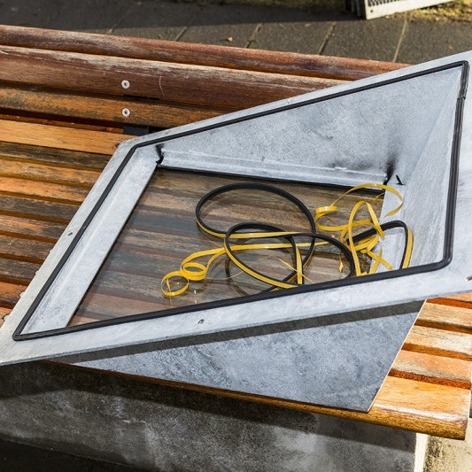 wimfr_010217_jsx7700